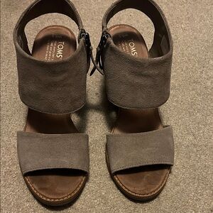 TOMS Women's Taupe Sandals